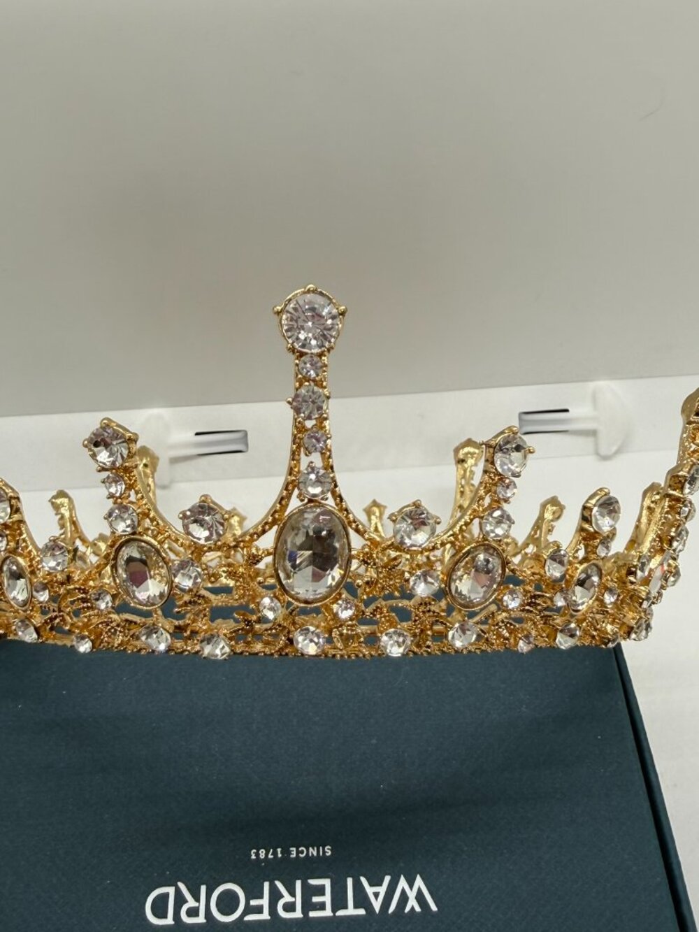 Crown - Picture 3 of 7